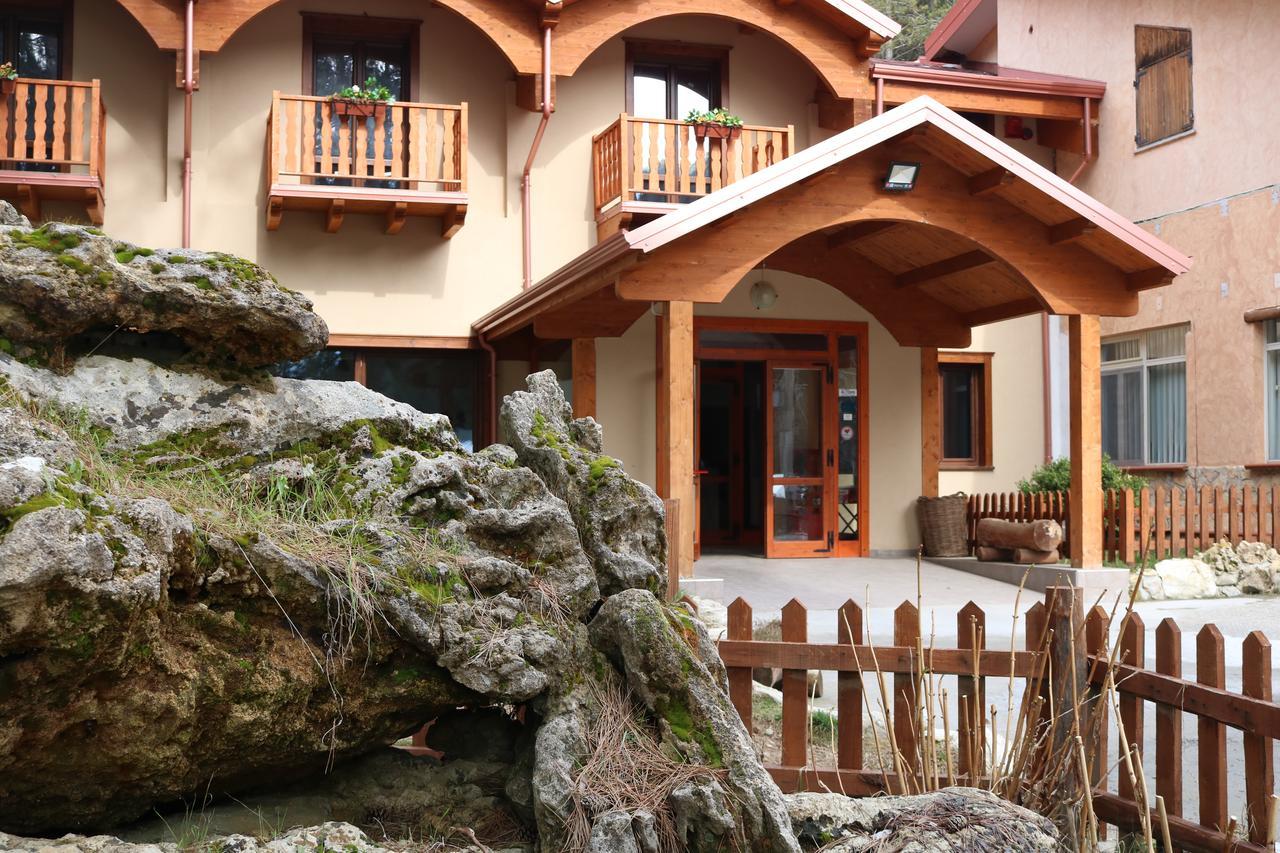 Parco Hotel Granaro Sorbo San Basile Buitenkant foto